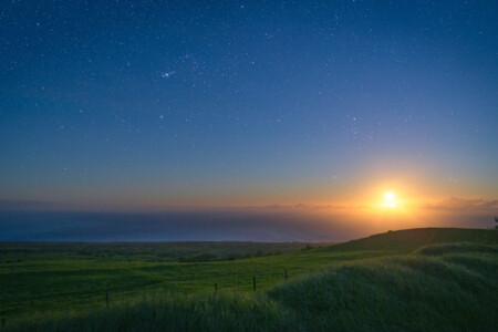 Moonset Over the Big Island. Hawaii 2/2020
